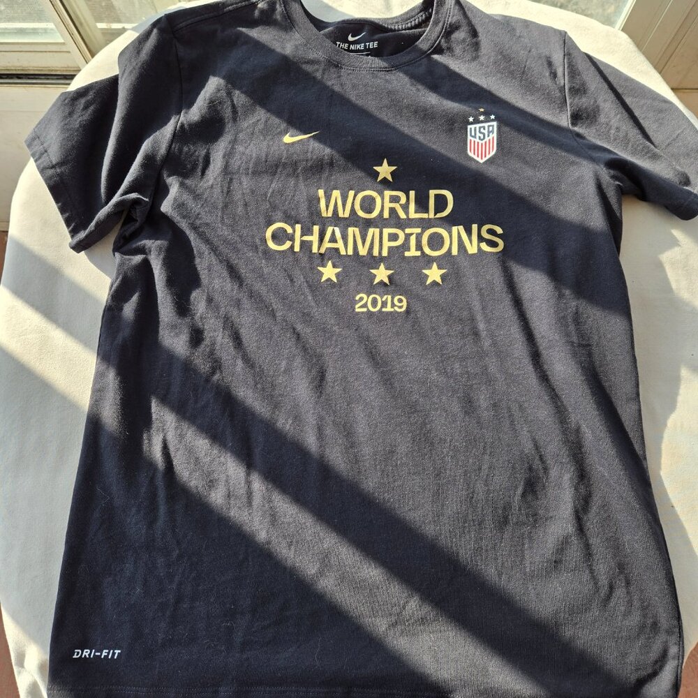 USWNT Nike 2019 FIFA Women's World Cup Champions Size L